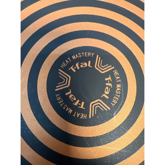 T-Fal Nonstick Fry Pan With Glass Lid 10" Diameter Aluminum Cookware - Picture 7 of 7